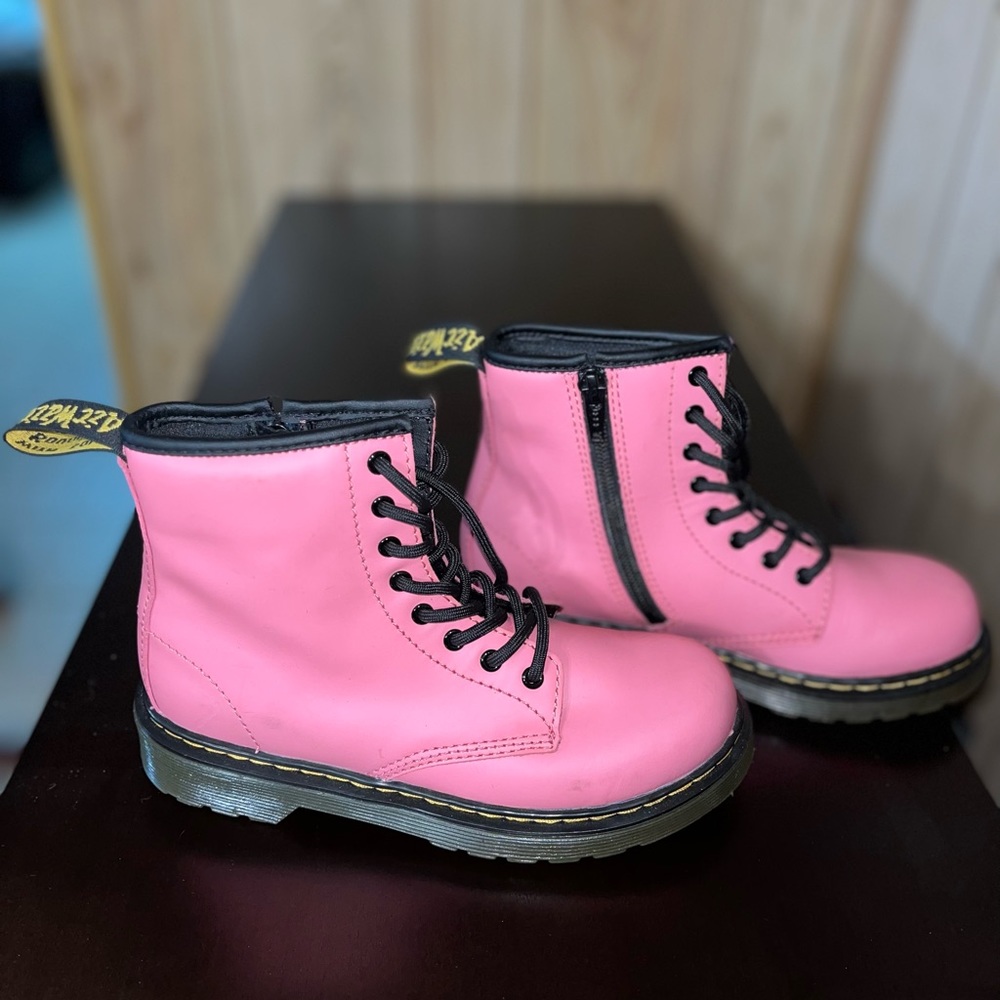 Girls size 1 hot pink dr.martens